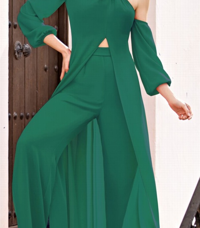 Set of long top with halter neckline and high waist long pants